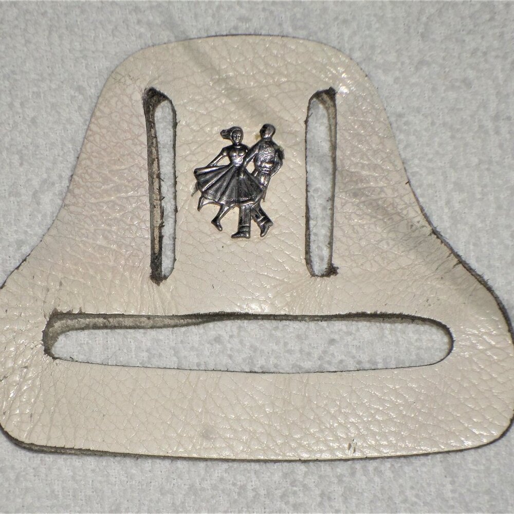 Sq dance towel holder: white leather with metal 3D silver dancers